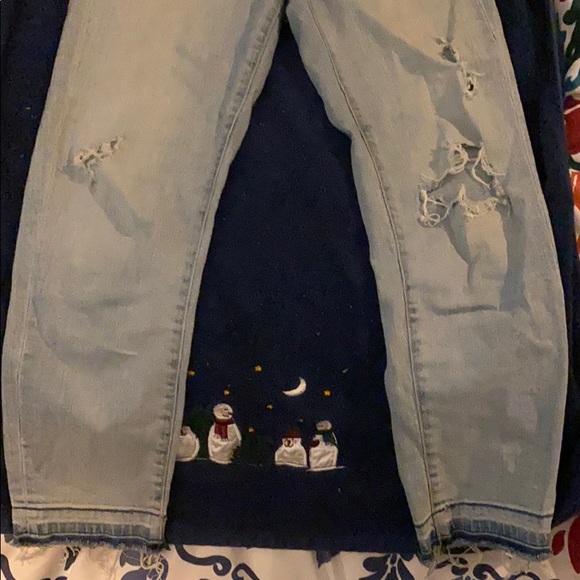 Light fade mid-waist ripped Capri jeans - Picture 2 of 3